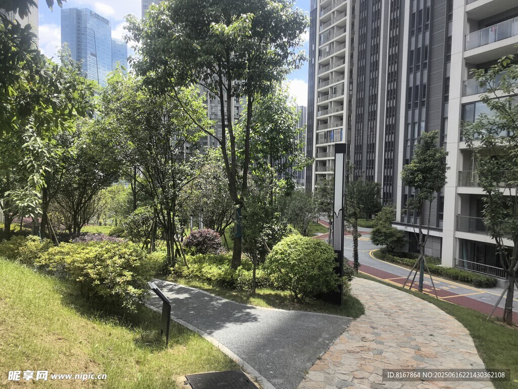 城市中的靜謐綠化小徑