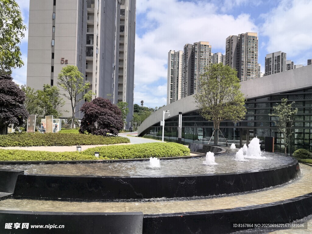 城市中的噴泉景觀