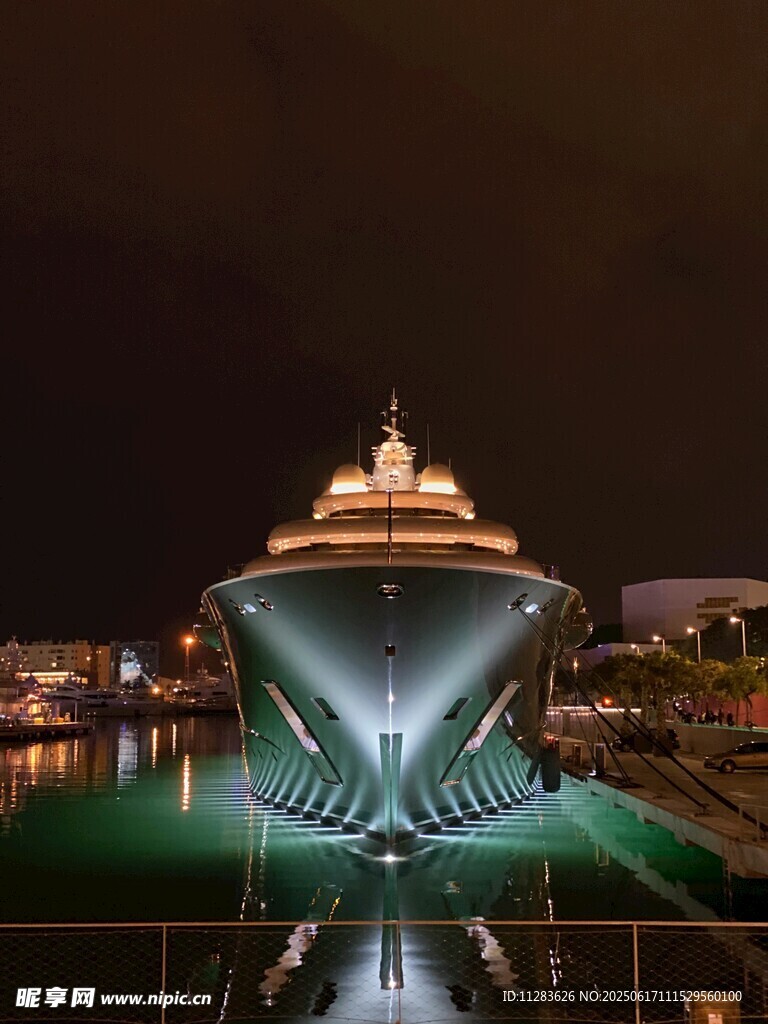 夜晚璀璨的獨特建筑景觀