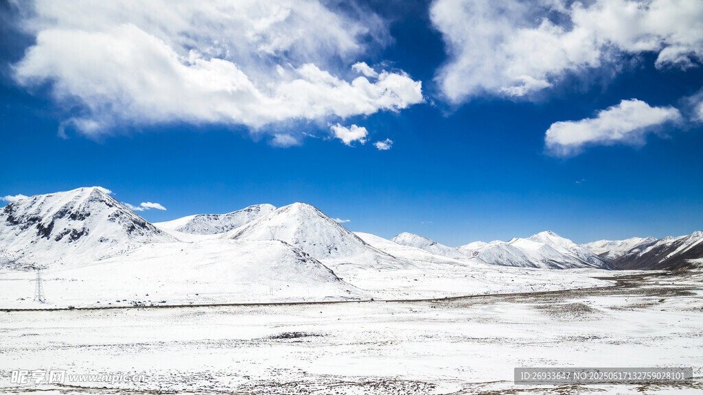 雪山藍天壯麗自然景觀
