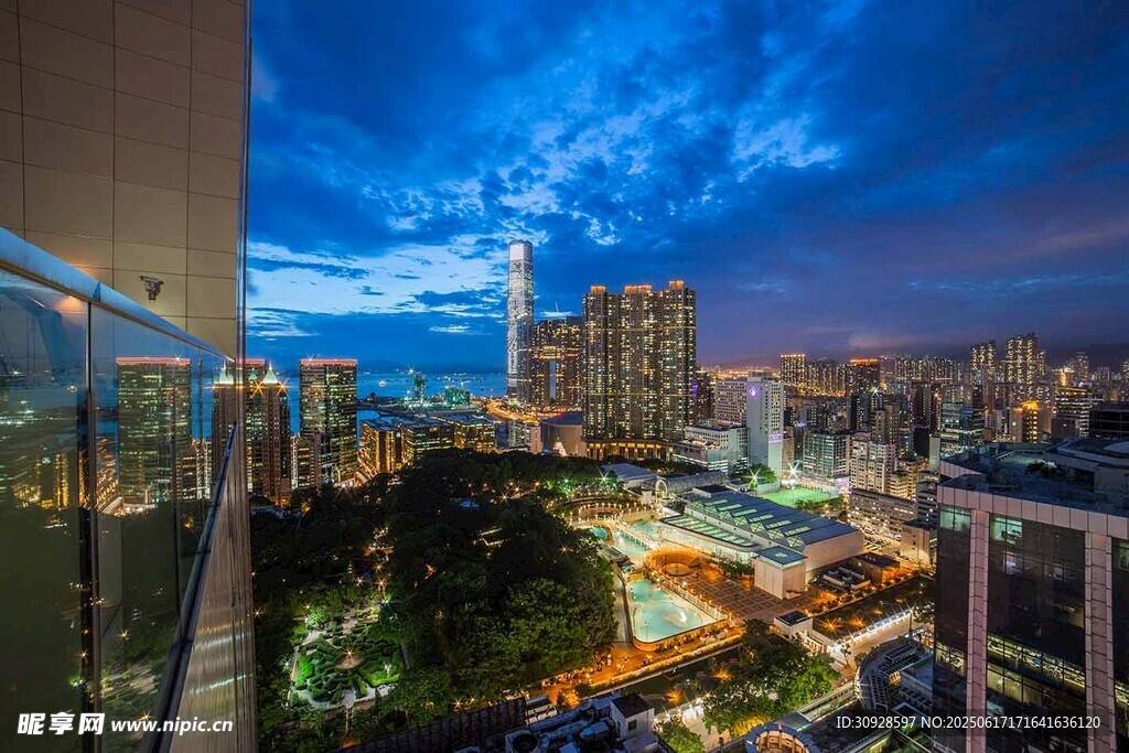 城市夜景俯瞰圖