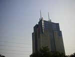 高聳入云的現(xiàn)代化摩天大樓