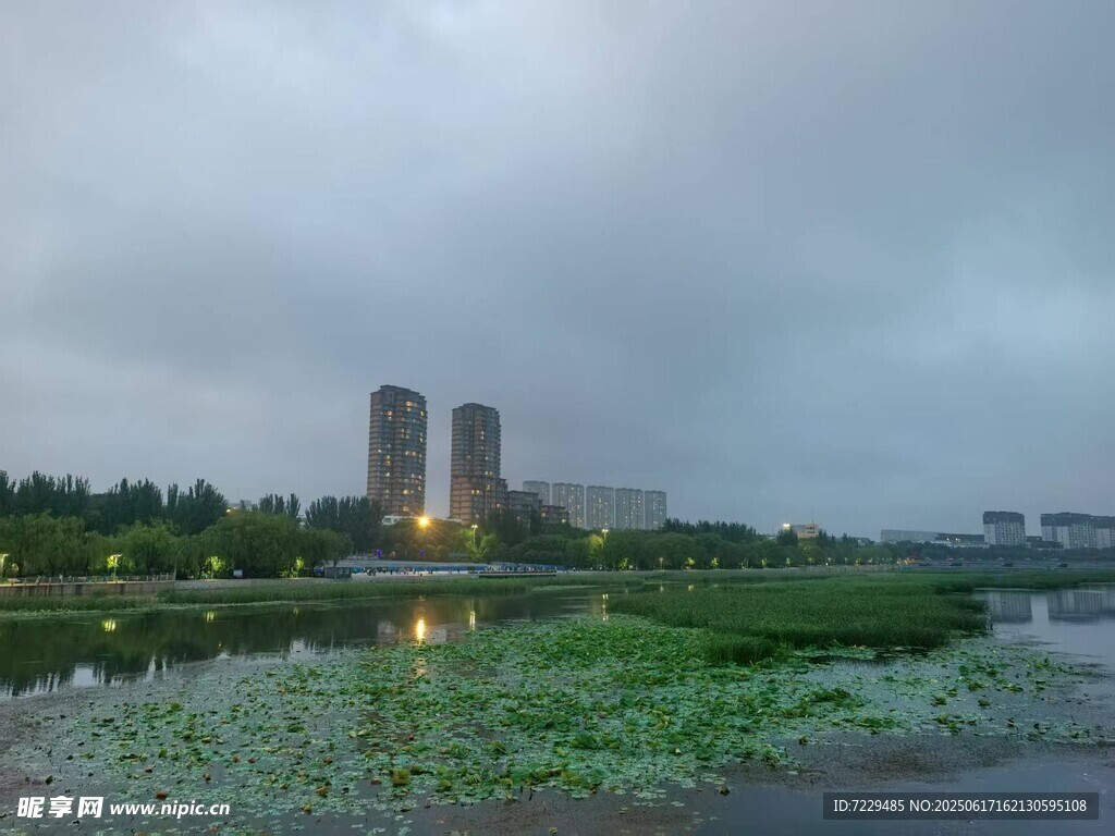 陰天景色