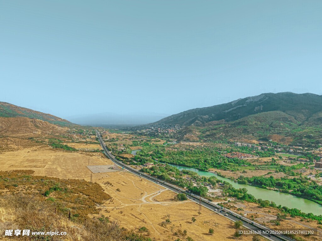 山間公路風(fēng)景