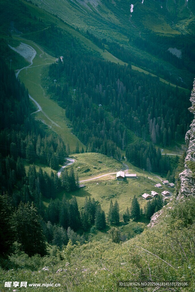 山間村落美景