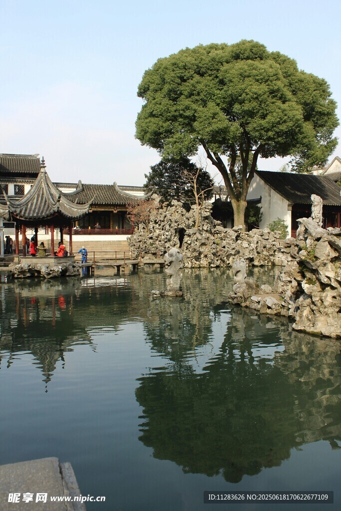 江南水鄉庭院池塘景致