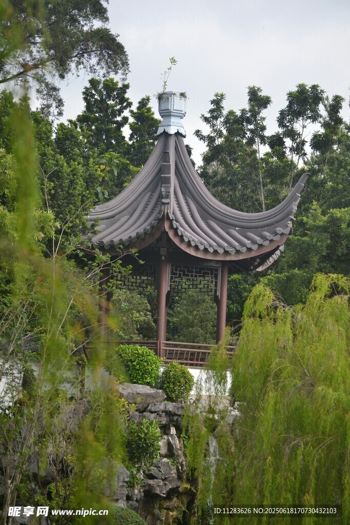 中式園林涼亭