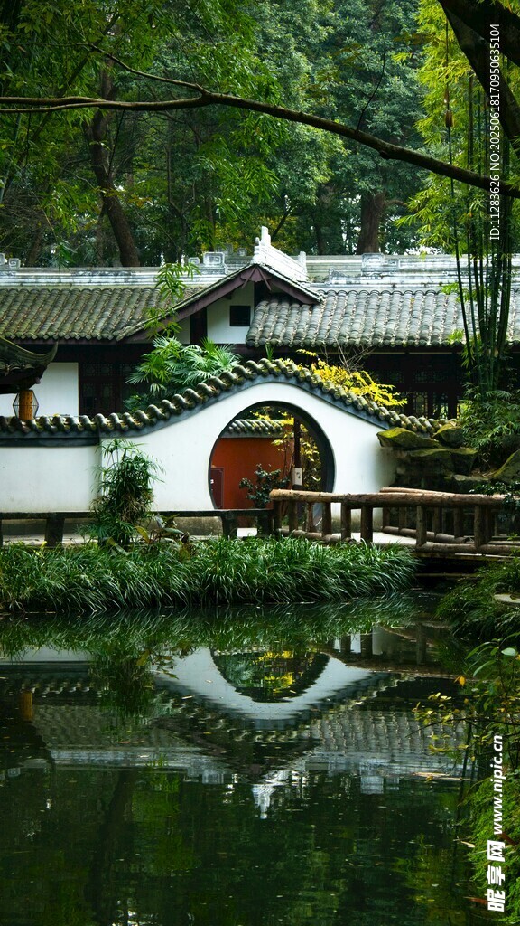 中式園林湖畔雅致景致