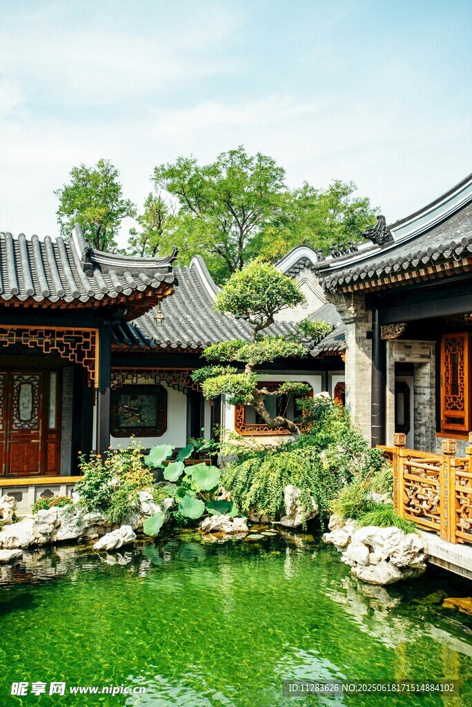 中式庭院池塘景觀