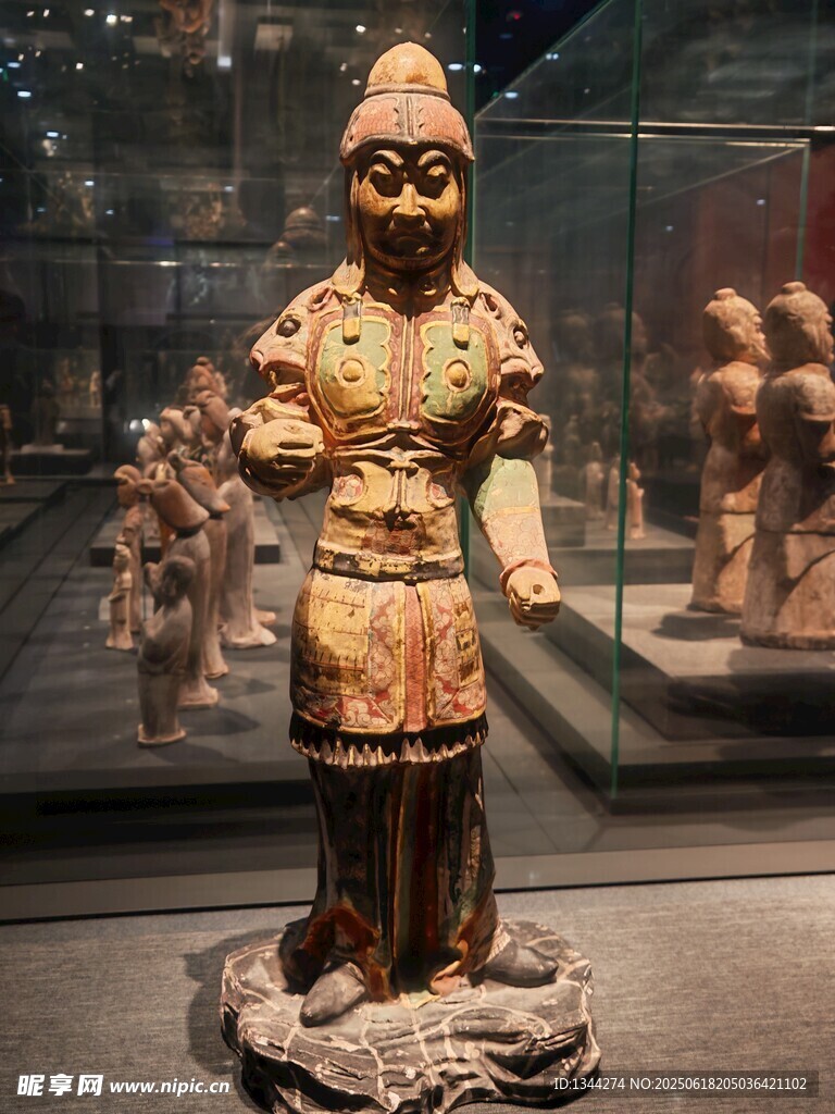 古代武士陶俑展示