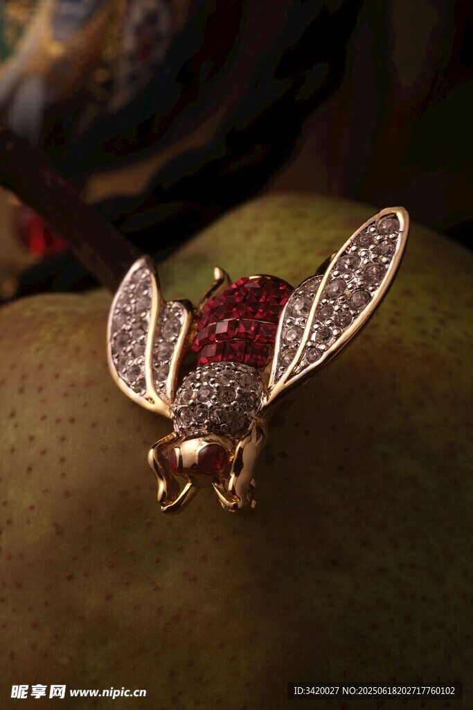 蜜蜂胸針