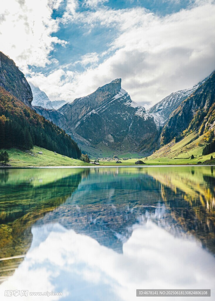山間明鏡湖 絕美自然景
