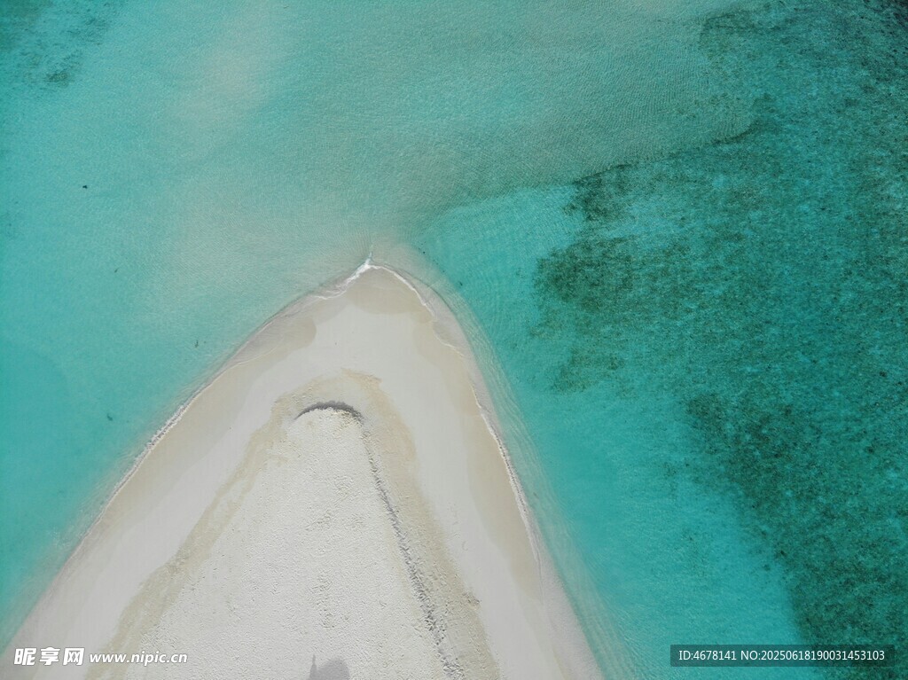 船頭視角下的碧海美景