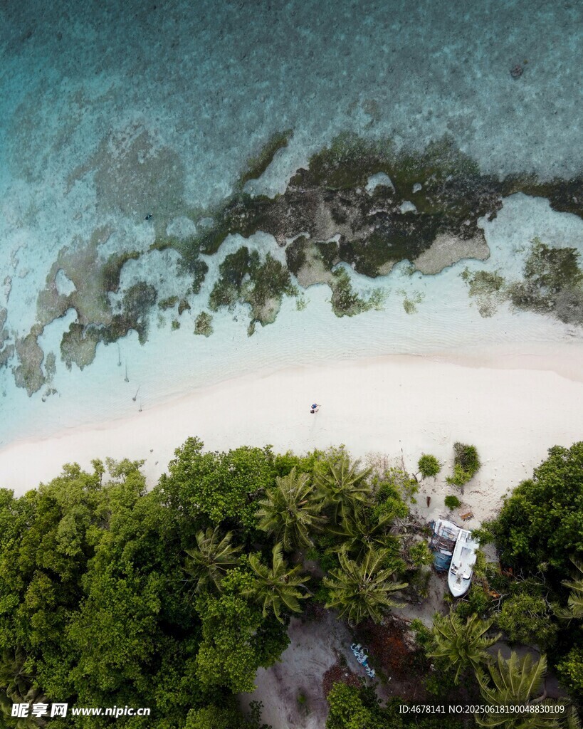 俯瞰美麗海島沙灘景觀