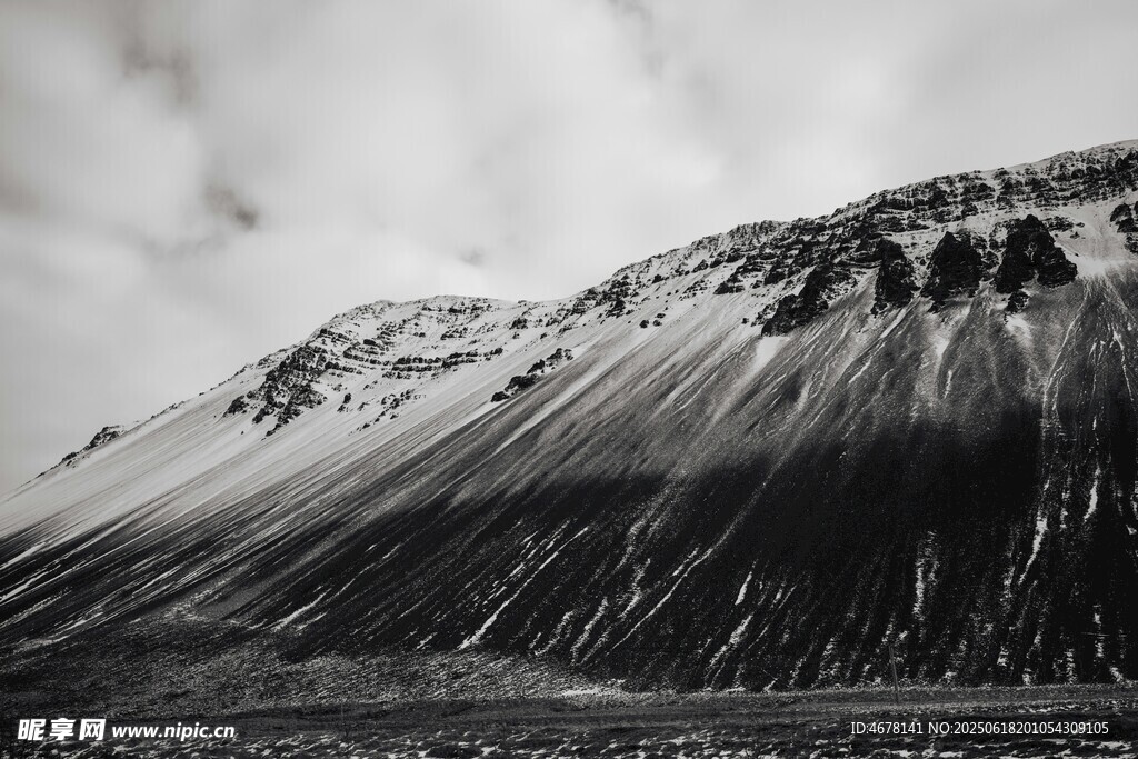 黑白雪山壯麗景觀