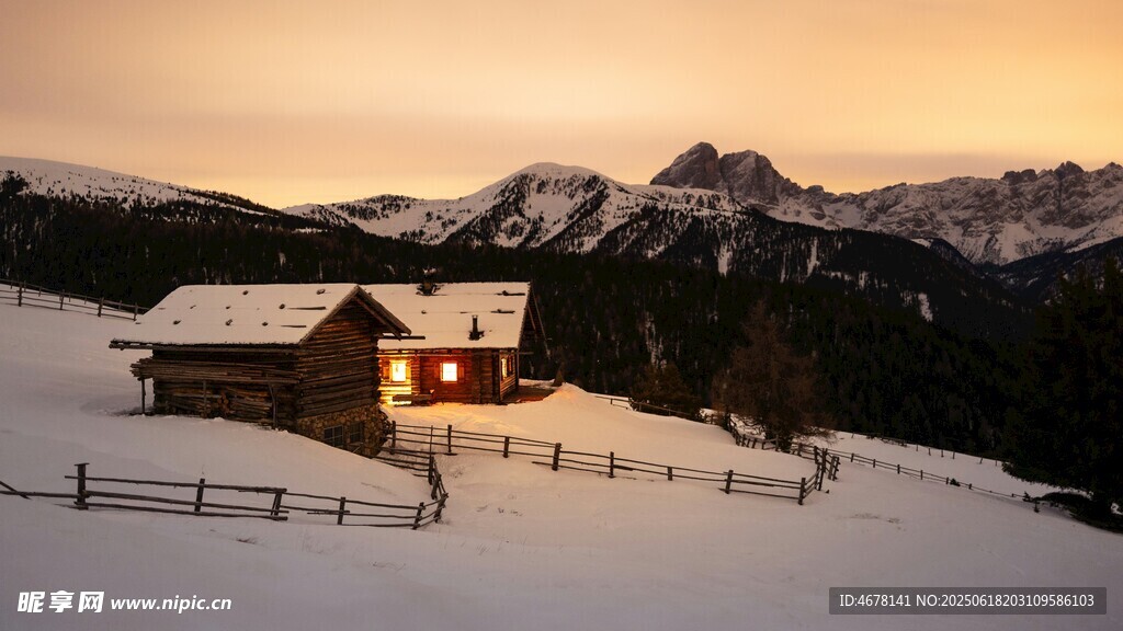 雪中山居美景