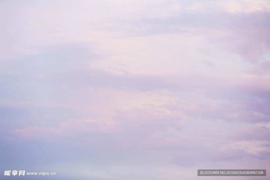夢幻粉紫色天空美景