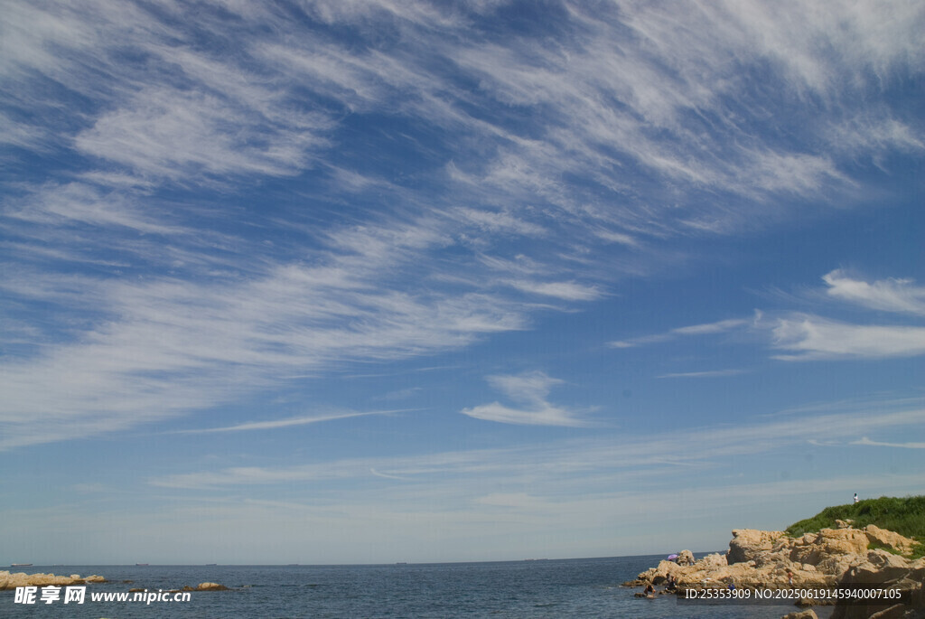 海邊藍天美景