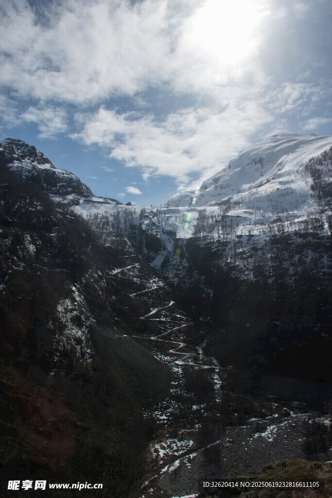 雪山壯麗風光
