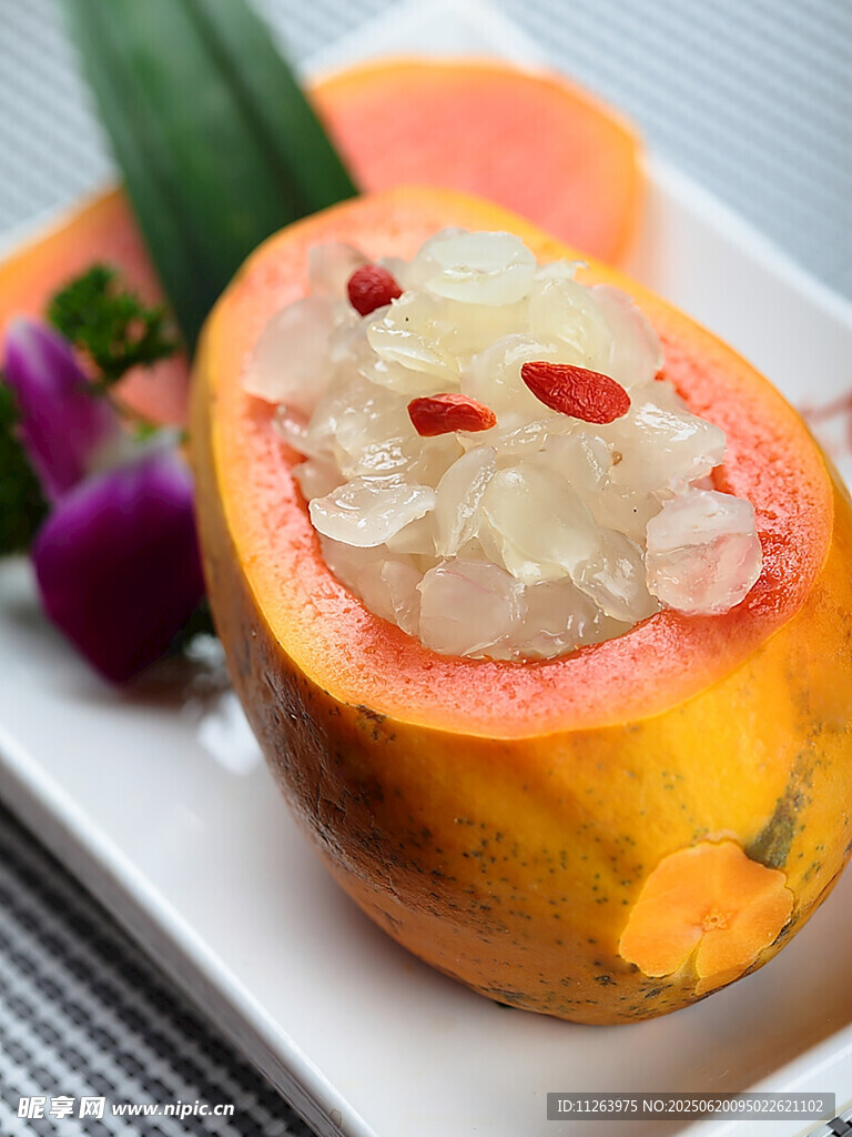 木瓜燉雪蛤 滋補養顏美食