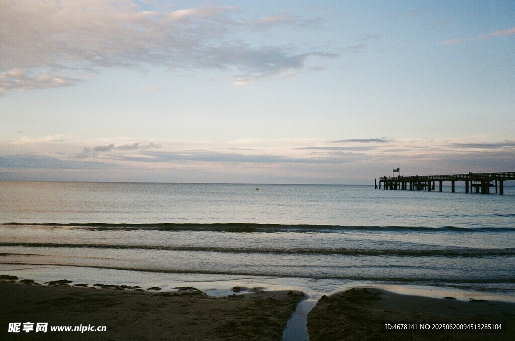海邊碼頭美景