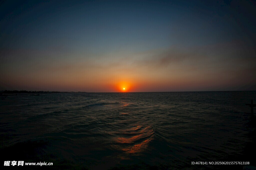 海上日落美景