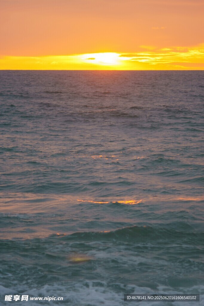 海上日落美景