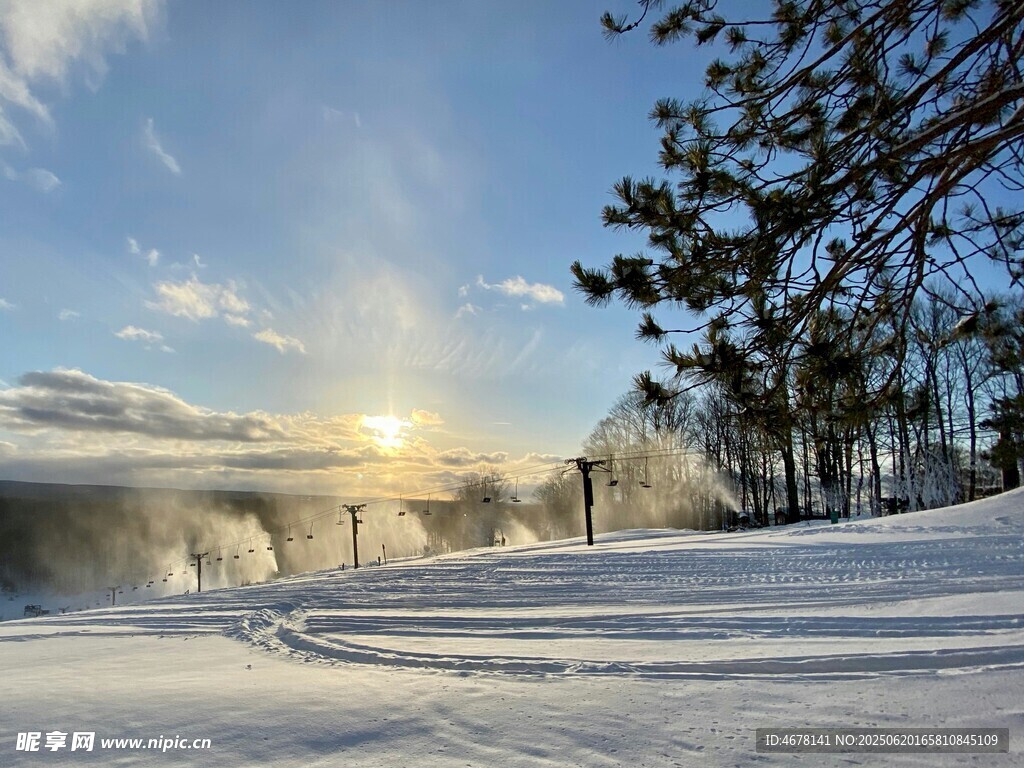 冬日雪野日出美景