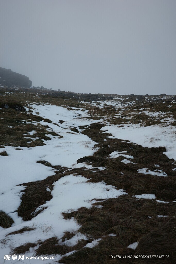 雪地荒野景象
