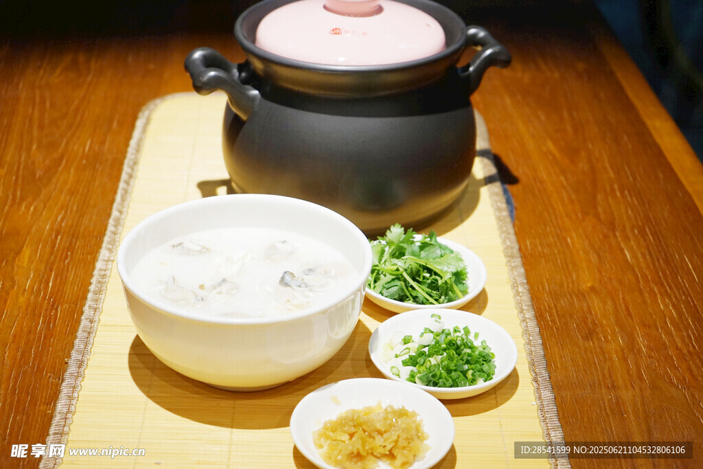 砂鍋粥食材準備蠔仔百合粥