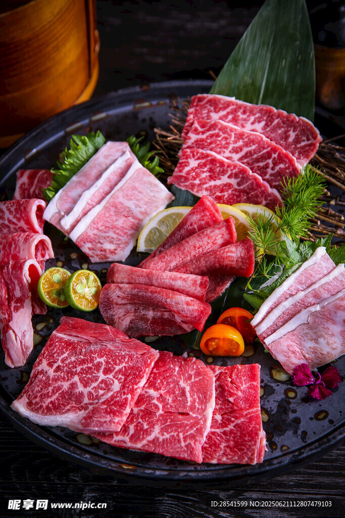 新鮮多樣的日式烤肉食材