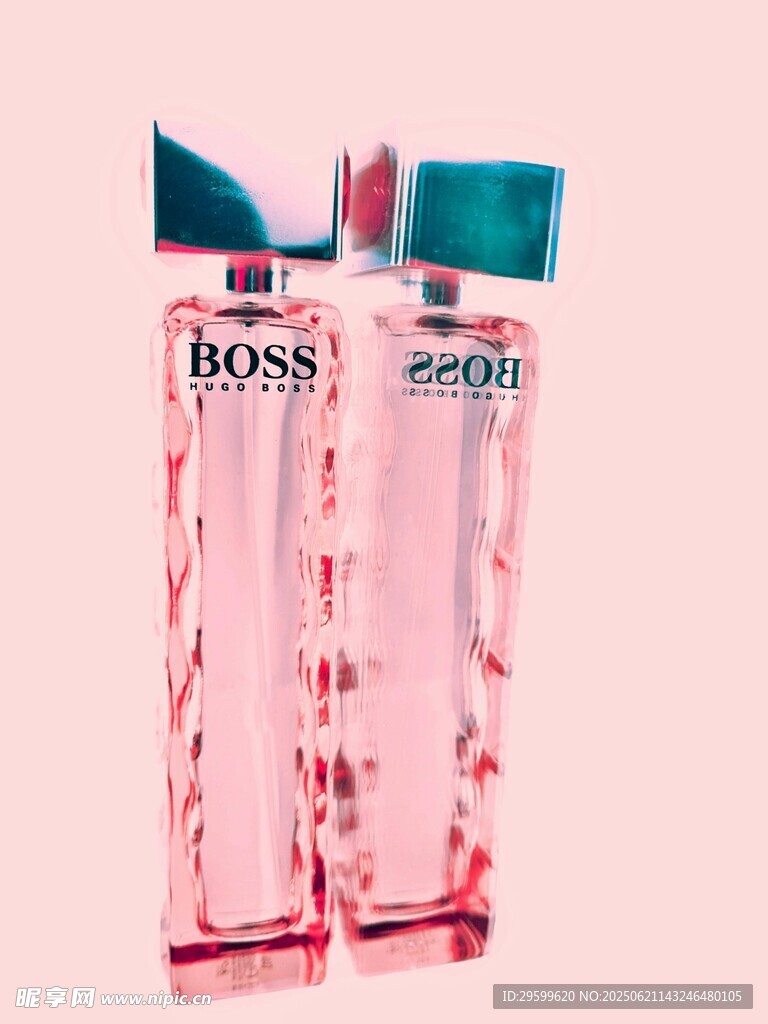 BOSS品牌香水瓶展示