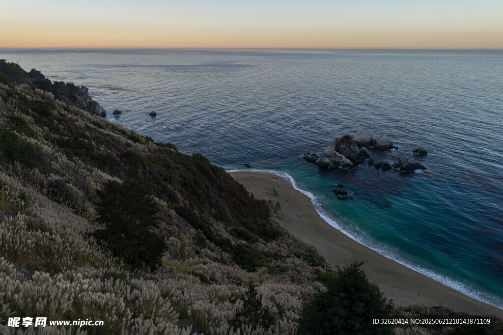 海岸美景 夕陽下的山海風(fēng)光