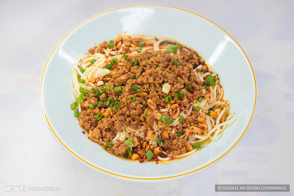 美味肉醬拌面