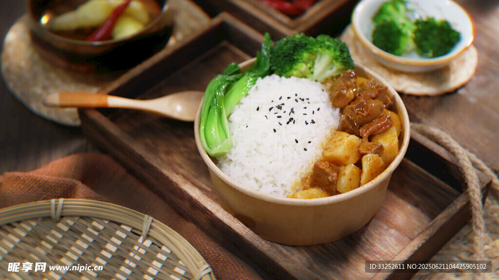 土豆燒牛肉 蓋澆飯