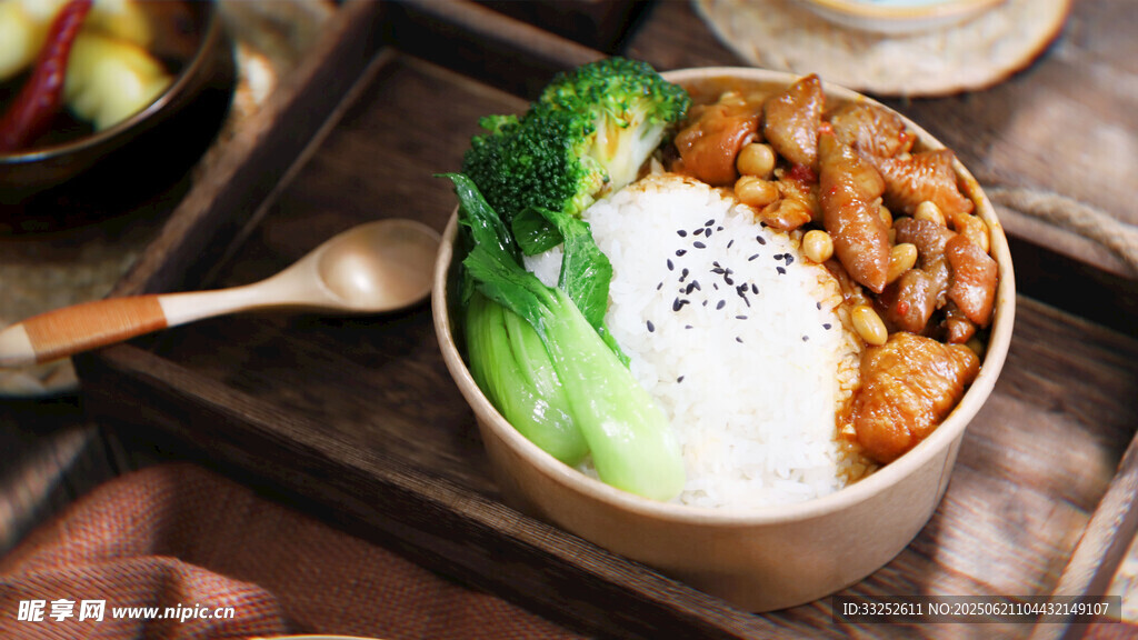 紅燒肥腸 蓋澆飯