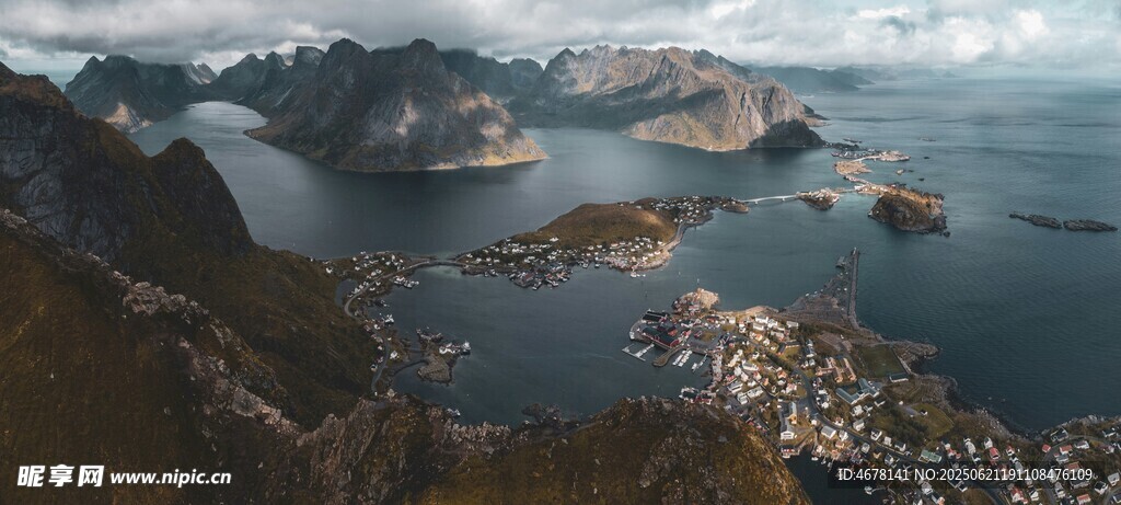 海上島嶼壯麗風光