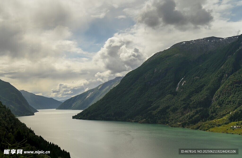 壯麗峽灣山水景觀