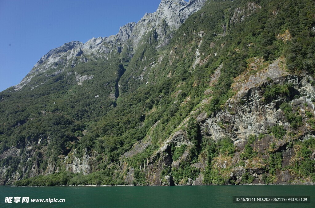 青山綠水間的秀麗風光