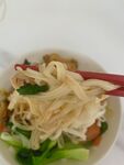 美味面條配蔬菜