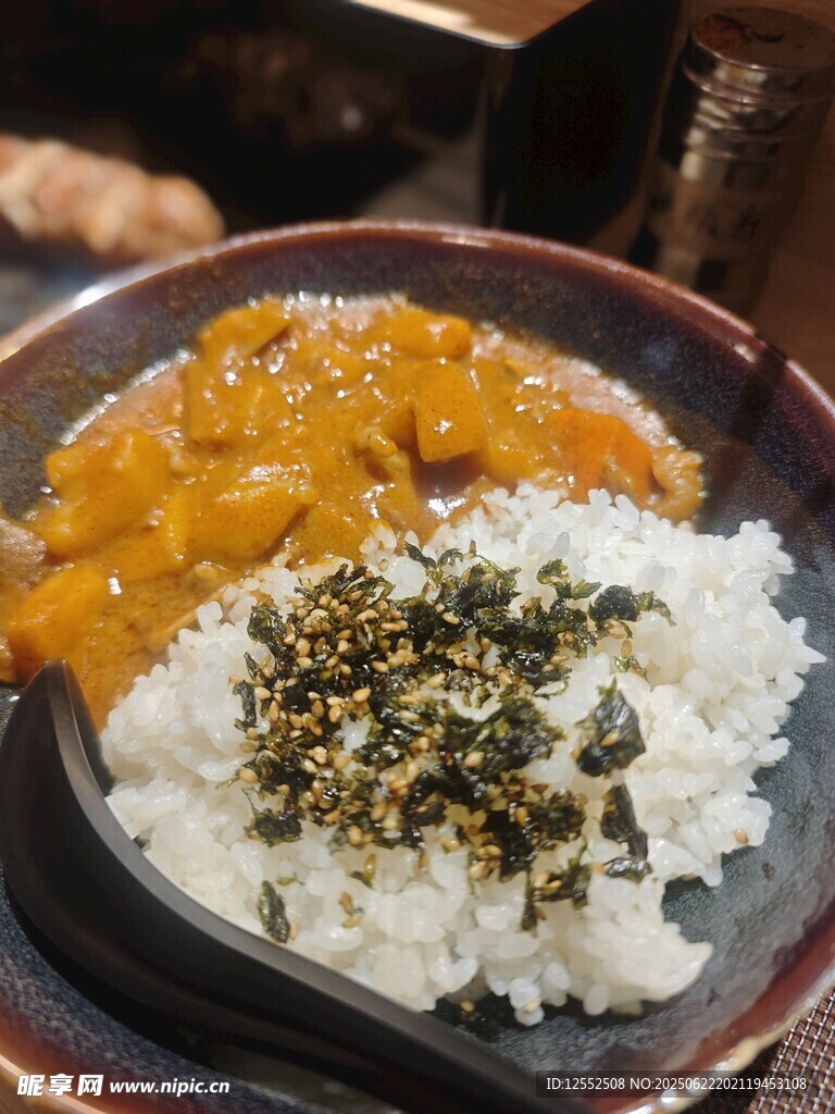 咖喱飯配米飯