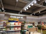 超市內部豐富商品陳列