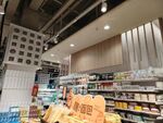 超市內景展示豐富商品
