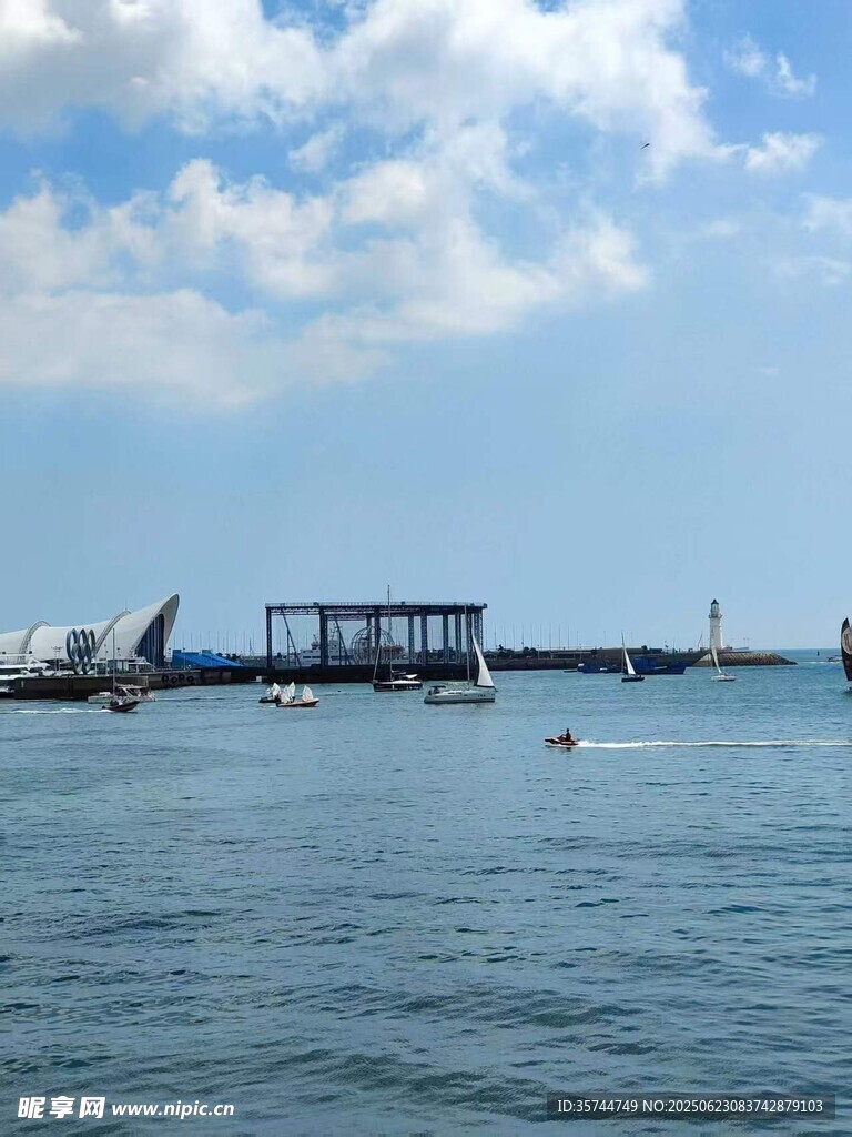 海邊碼頭風景