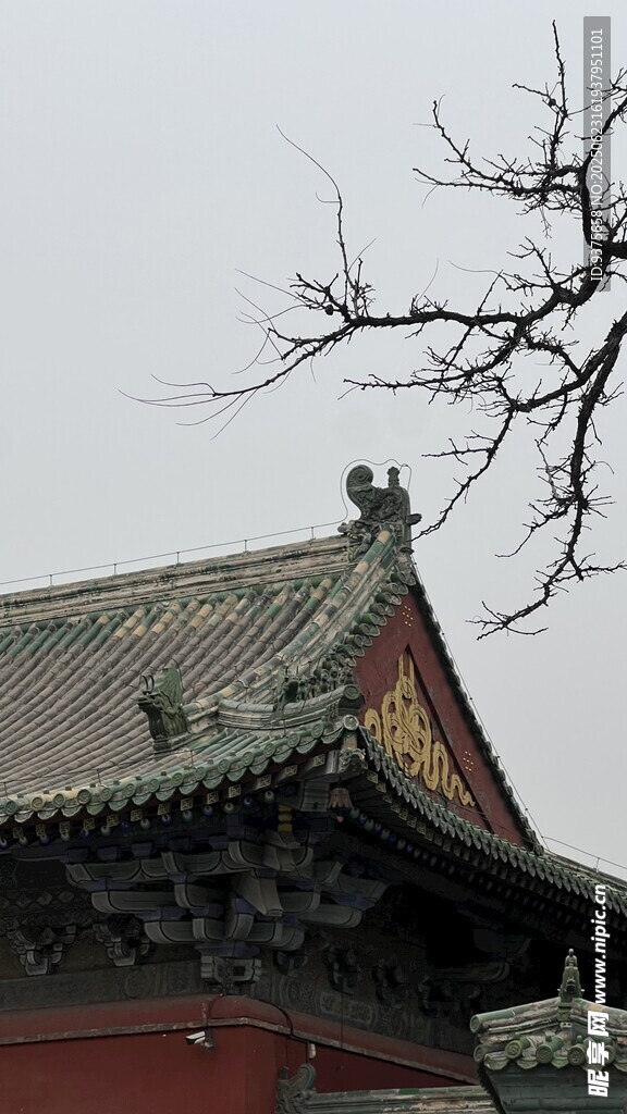 中式古建筑屋頂一角