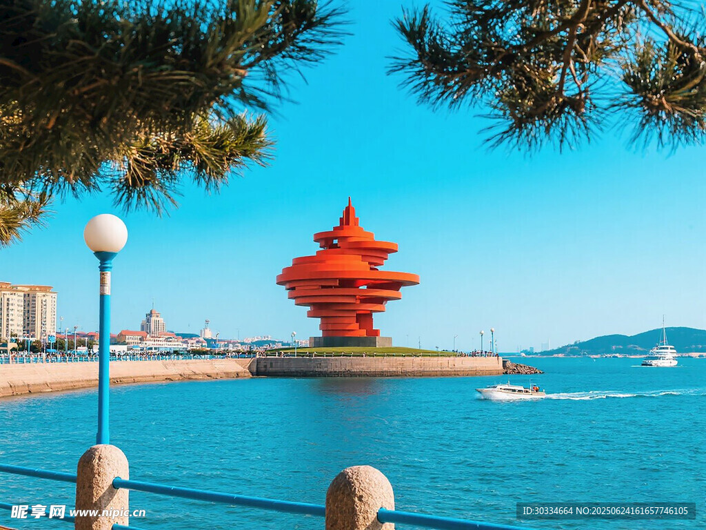 青島海上紅亭風景