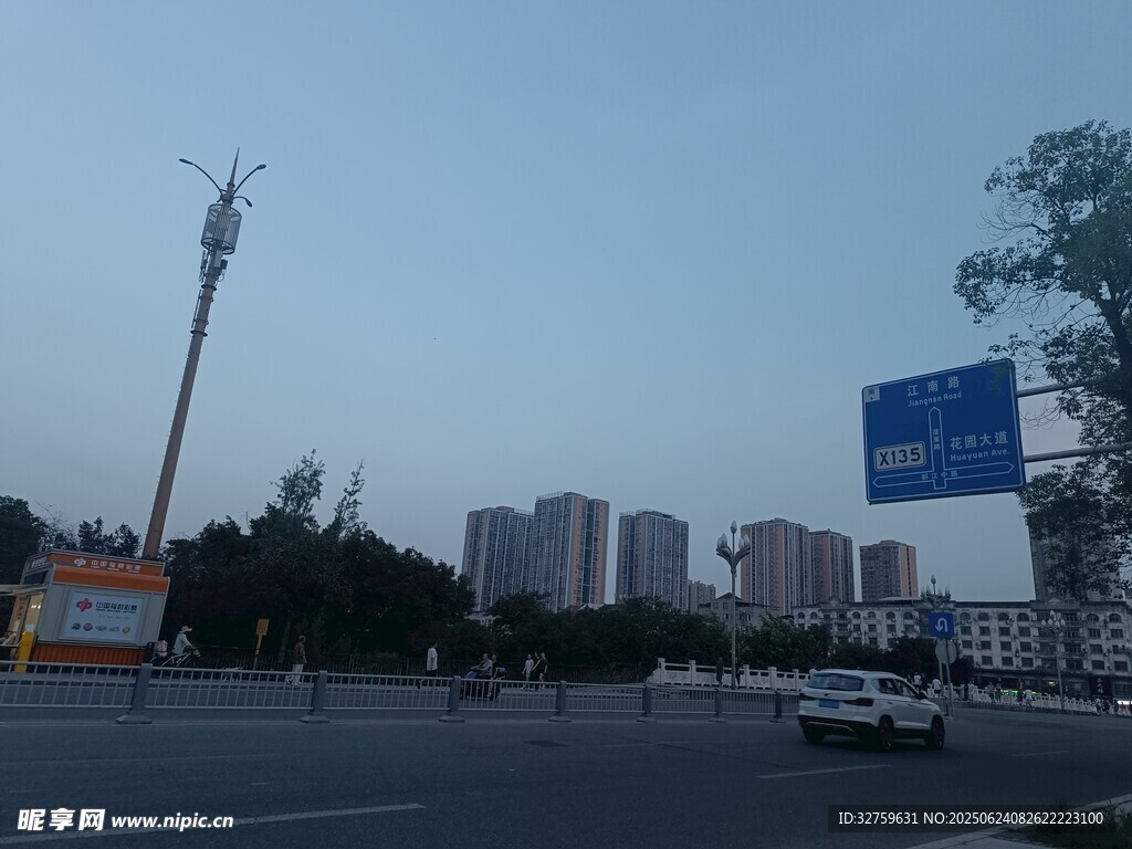 城市道路街景