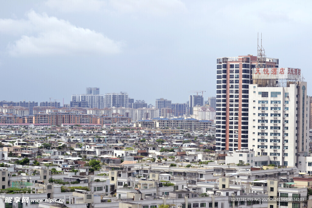 城市新舊建筑對比景觀