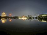 城市夜景湖面倒影