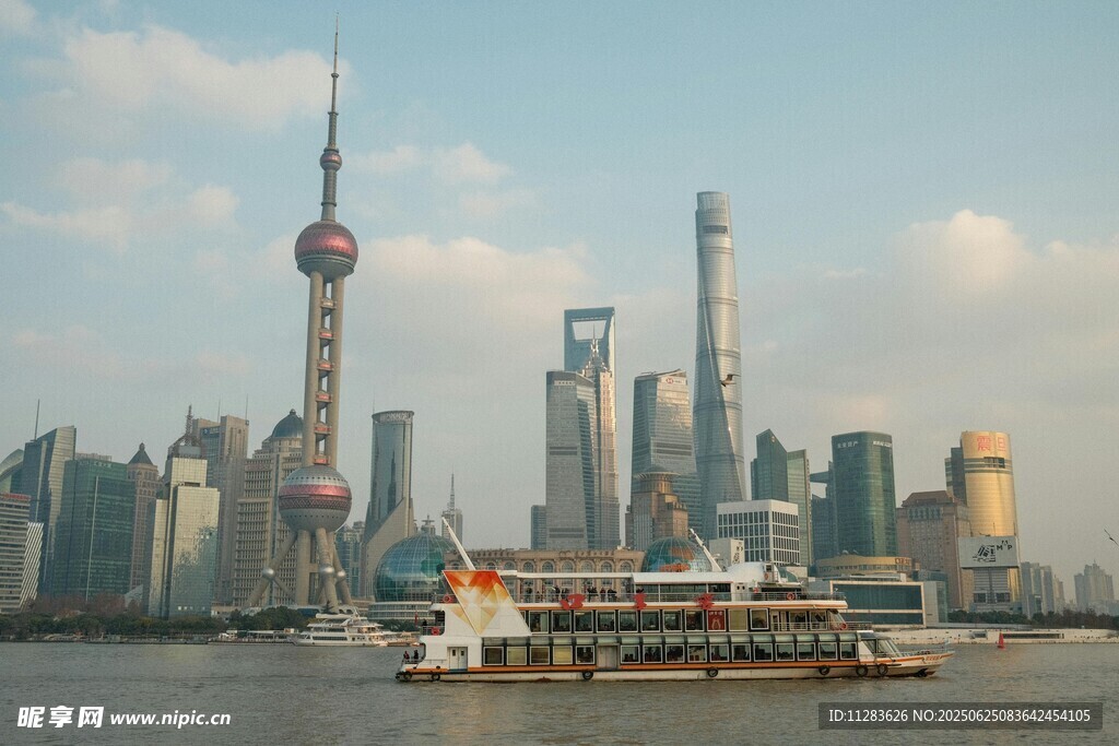 上海外灘繁華江景風(fēng)光
